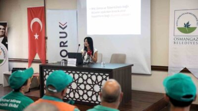 Osmangazi Belediyesi’nin Dünya Hepatit Günü kapsamında düzenlediği eğitimde, Temizlik İşleri