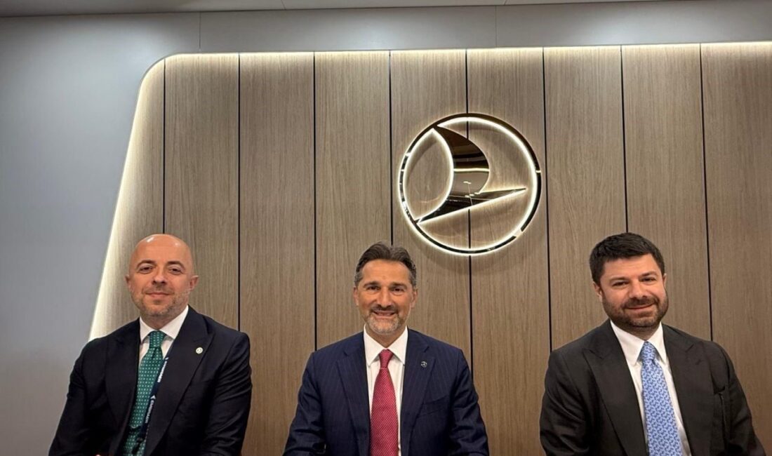 THY Farnborough Havacılık Fuarı’nda 3 yeni anlaşmaya imza attı Türk Hava Yolları Yönetim Kurulu ve İcra Komitesi Başkanı Prof.