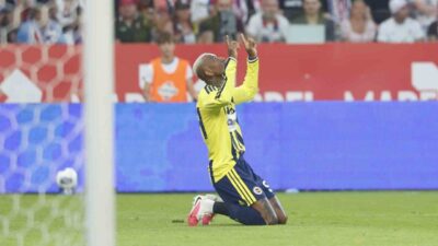 Fenerbahçe, Şampiyonlar Ligi 2. Eleme Turu rövanş maçında deplasmanda Polonya