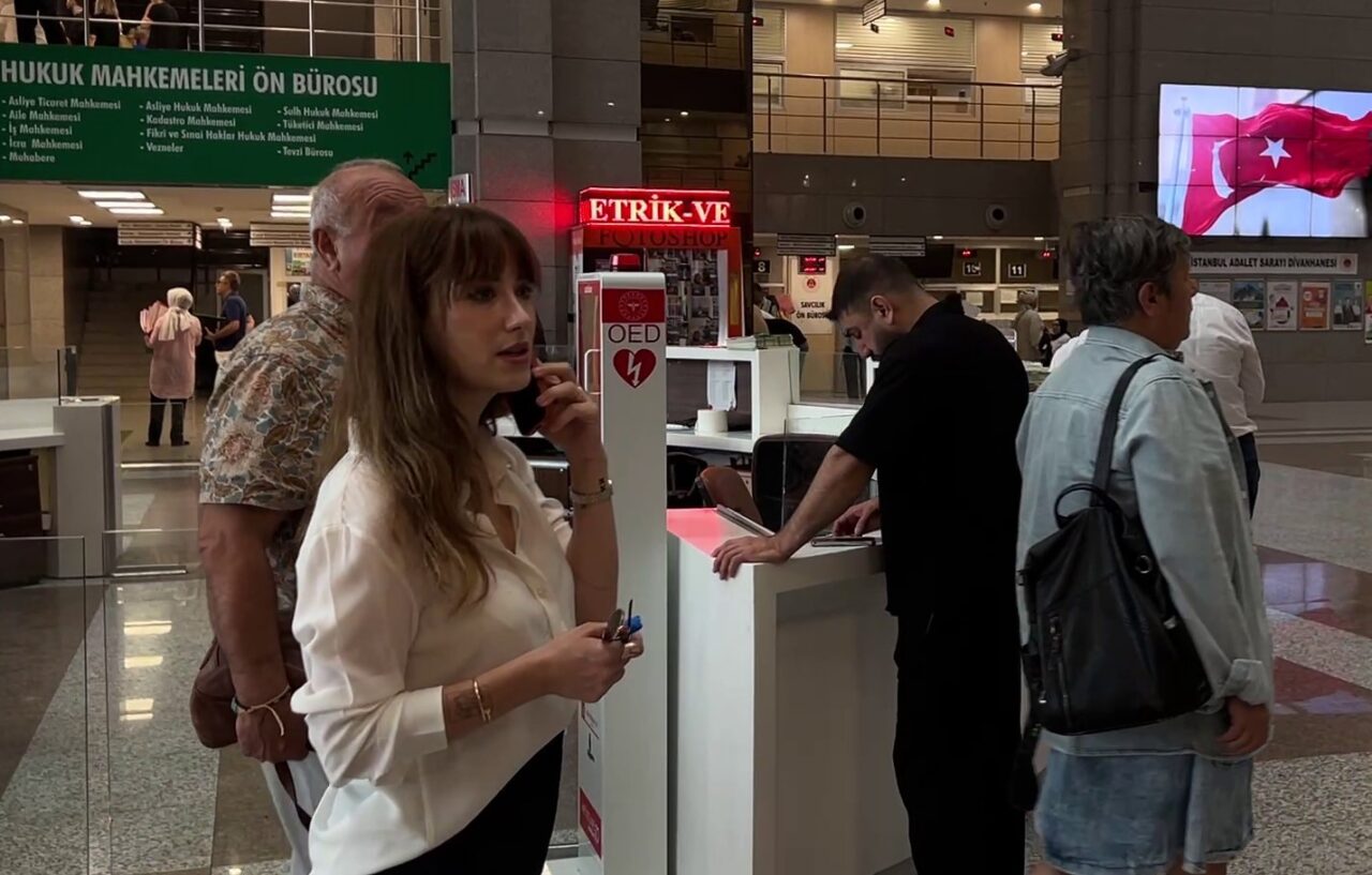 Ünlü oyuncu Hazal Kaya, AHBAP Derneği’ne yönelik yürütülen soruşturma kapsamında