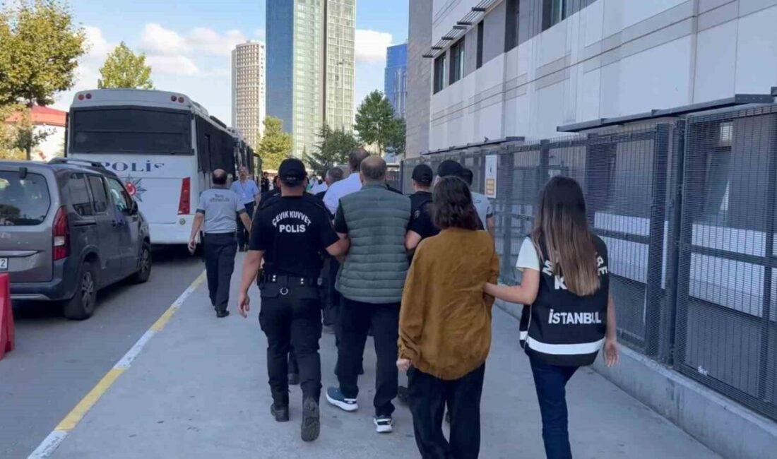 Üsküdar Belediyesi soruşturmasında şüpheliler sağlık kontrolünden geçirildi Üsküdar Belediyesi’ne yönelik yürütülen yolsuzluk soruşturması kapsamında gözaltına alınan şüpheliler,