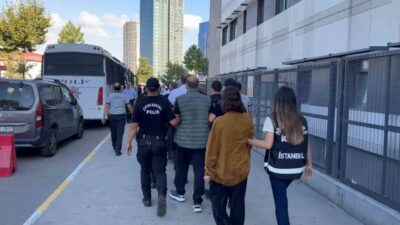 Üsküdar Belediyesi’ne yönelik yürütülen yolsuzluk soruşturması kapsamında gözaltına alınan şüpheliler,