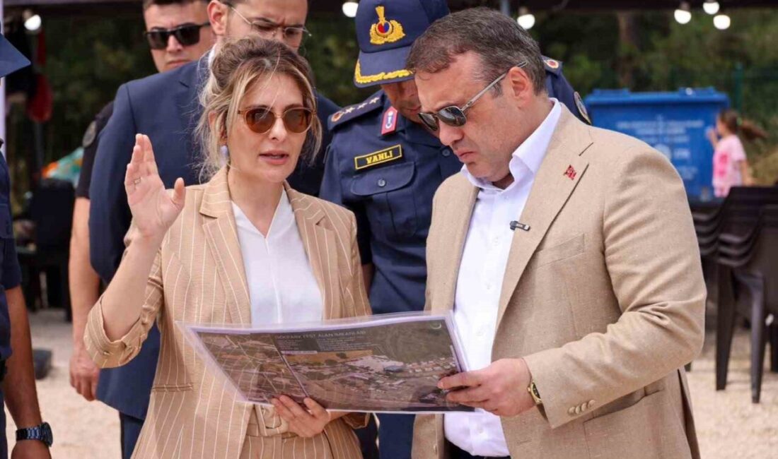 Vali Sözer Gölpark Fest’te incelemelerde bulundu Bilecik Valisi Faik Oktay Sözer, Pelitözü Göleti’nde düzenlenen Gölpark Fest