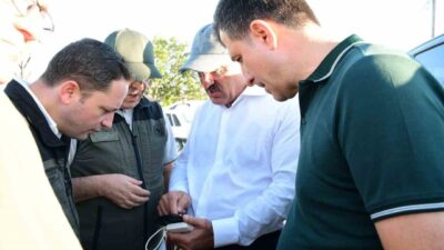 Çanakkale’nin Biga ilçesinde tarım arazisinde çıkan yangına havadan ve karadan