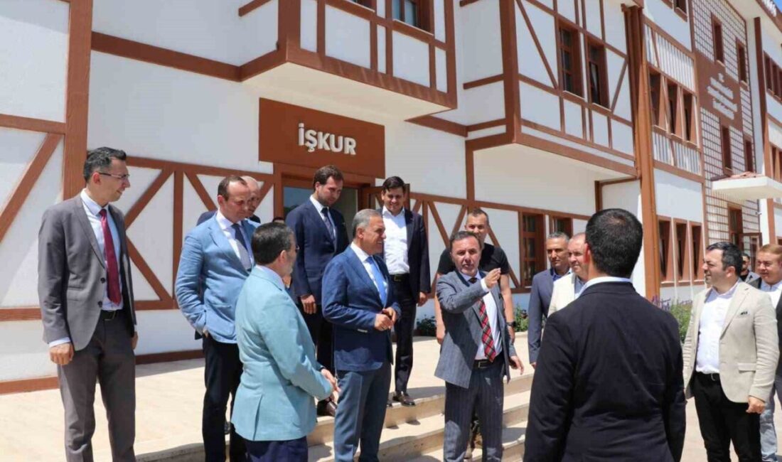 Yalova ValisiAhmet Hamdi Usta, Yalova Makine İhtisas OSB’yi ziyaret ederek