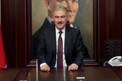 Vali Ayyıldız’dan 15 Temmuz’un 10. yılı mesajı Bursa Valisi Erol Ayyıldız, 15 Temmuz Demokrasi ve Milli Birlik