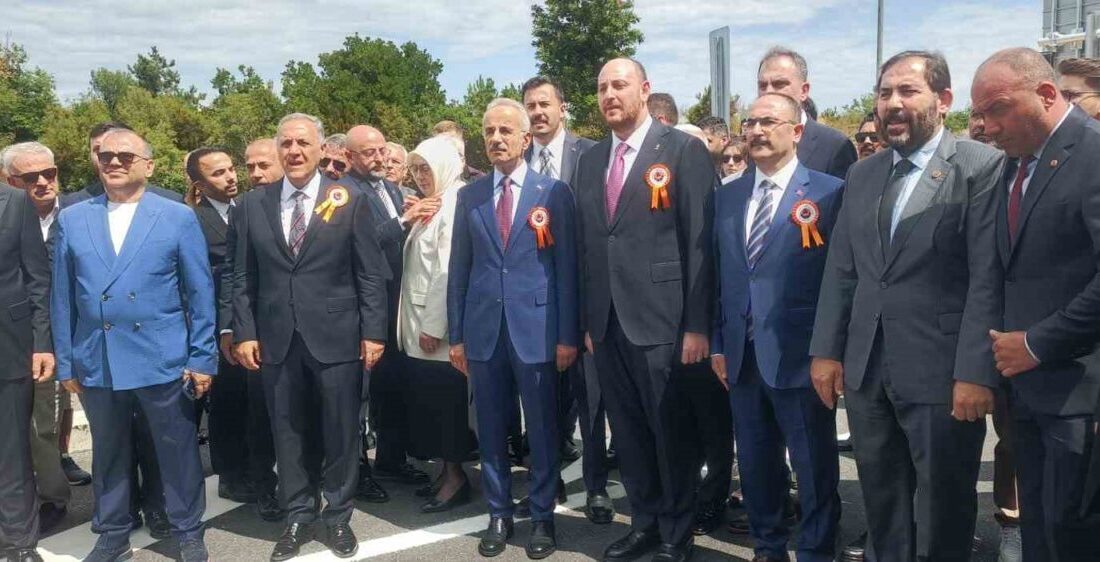 Ulaştırma ve Altyapı Bakanı Abdulkadir Uraloğlu’nun katılımıyla, yapımına 1998 yılında