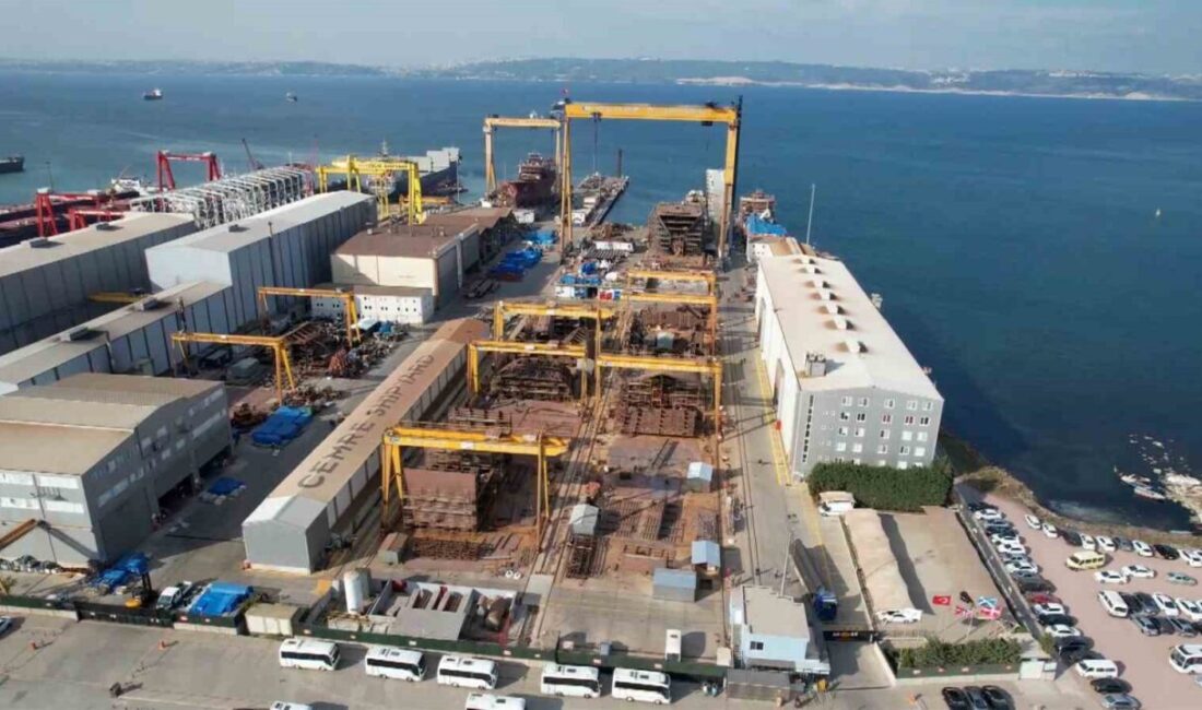 Yalova’da tersanede mühendis, müdürünü vurdu Yalova’nın Altınova ilçesindeki bir tersanede mühendis ile üretim müdürü arasında