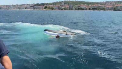 Yalova’nın Çınarcık ilçesi açıklarında alabora olan yelkenli teknedeki yaşlı adam,