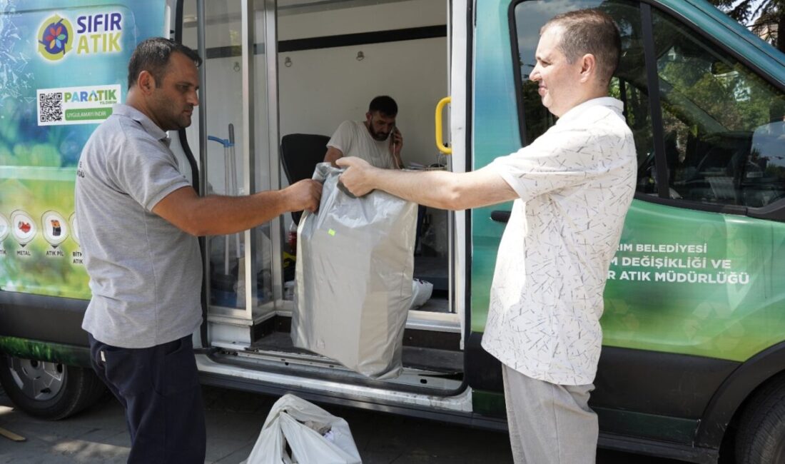 60 ton kitap geri dönüştürüldü Yıldırım Belediyesi'nin "Emektar Kitaplarınız Nakite Dönüşüyor" kampanyası yoğun ilgi gördü.