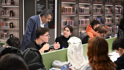 Yıldırım Belediyesi'nin ilçeye kzandırdığı kütüphaneler bugüne kadar 2,5 milyon ziyaretçiyi