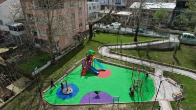 Yıldırım Belediyesi, yaz döneminde ilçe genelindeki parklarda bakım ve onarım
