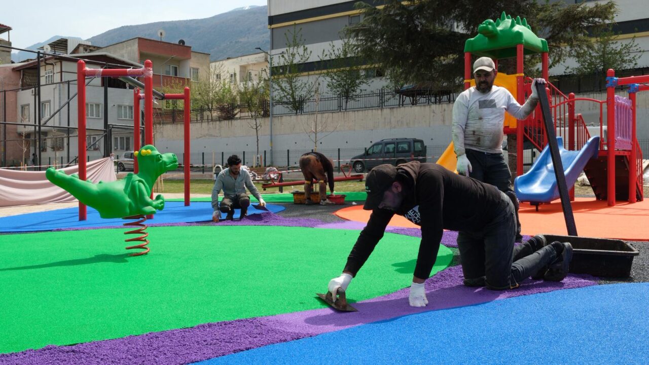 Yıldırım'da parklar baştan sona yenileniyor! 2 Bülten Medya -