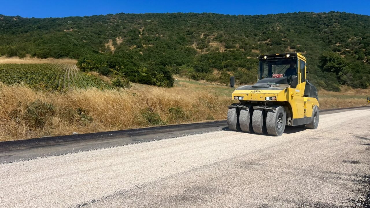 12 Mahallenin Yolu Yenileniyor 1 Bülten Medya -