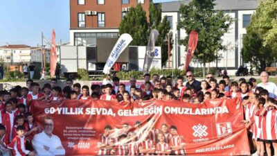 Balıkesirspor ve Milli Eğitim Müdürlüğü iş birliğiyle, “Şanla şerefle 60.