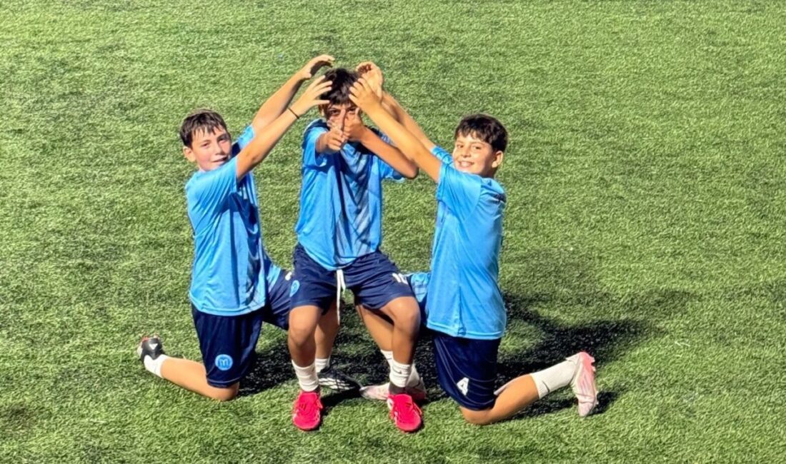 1299 Bilecikspor Kulübü gol oldu yağdı 1299 Bilecikspor Kulübü U14 futbol takımı lig öncesi yaptığı hazırlık