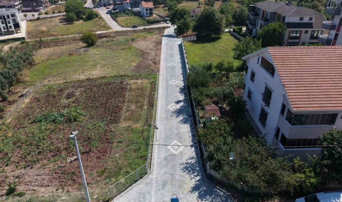 150 yıllık köprünün bağlantı yoluna parke döşendi Başiskele’de, Osmanlı döneminde inşa edilen yaklaşık 150 yıllık Servetiye Taş