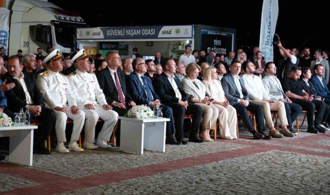 17 Ağustos’un acısı 27 yıl sonra da hafızalarda Kocaeli’nin Gölcük ilçesinde 17 Ağustos 1999 Marmara depreminde hayatını kaybedenler