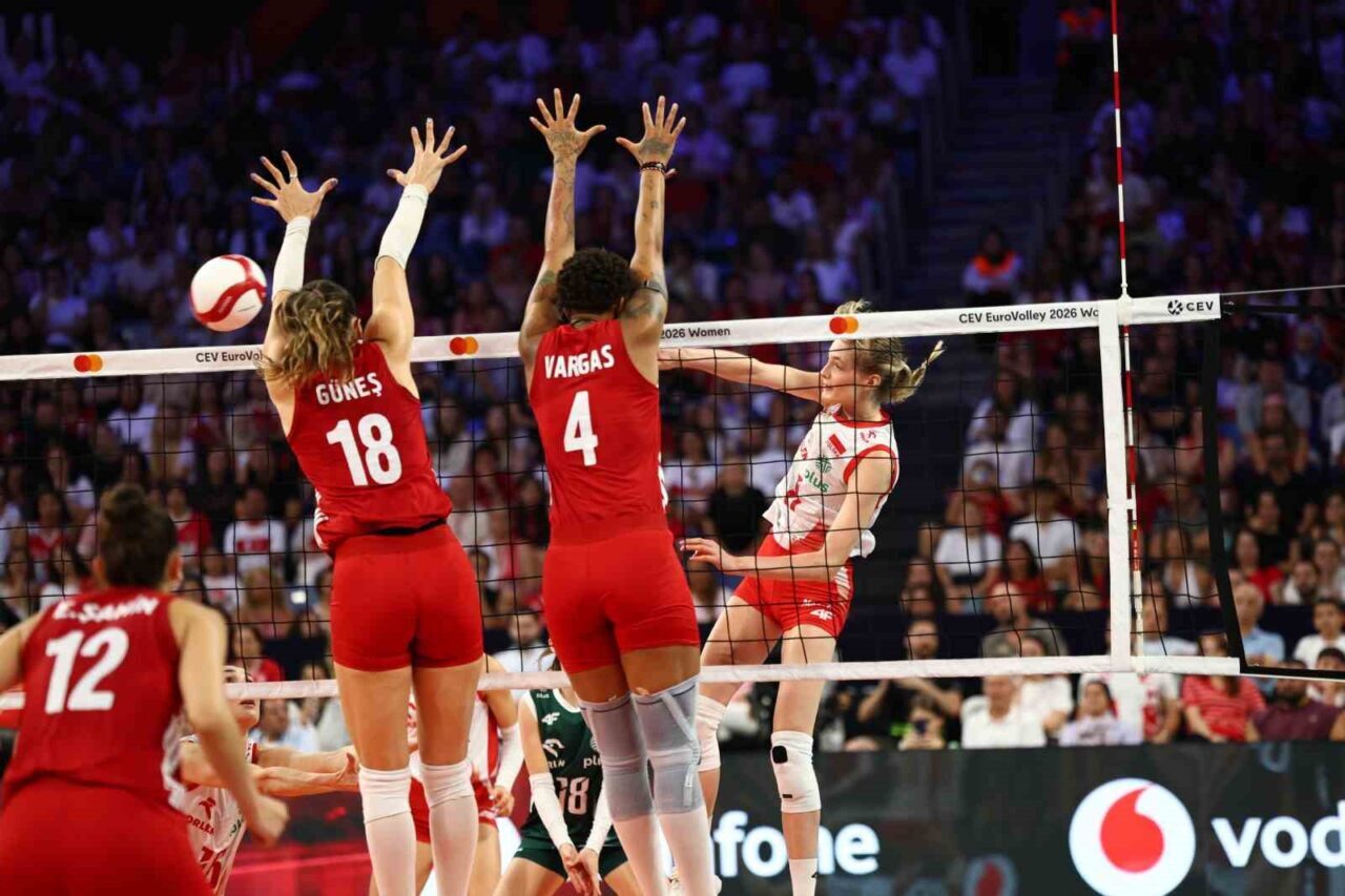 2026 CEV Avrupa Voleybol Şampiyonası: Türkiye: 2 - Polonya: 3 134 Bülten Medya -