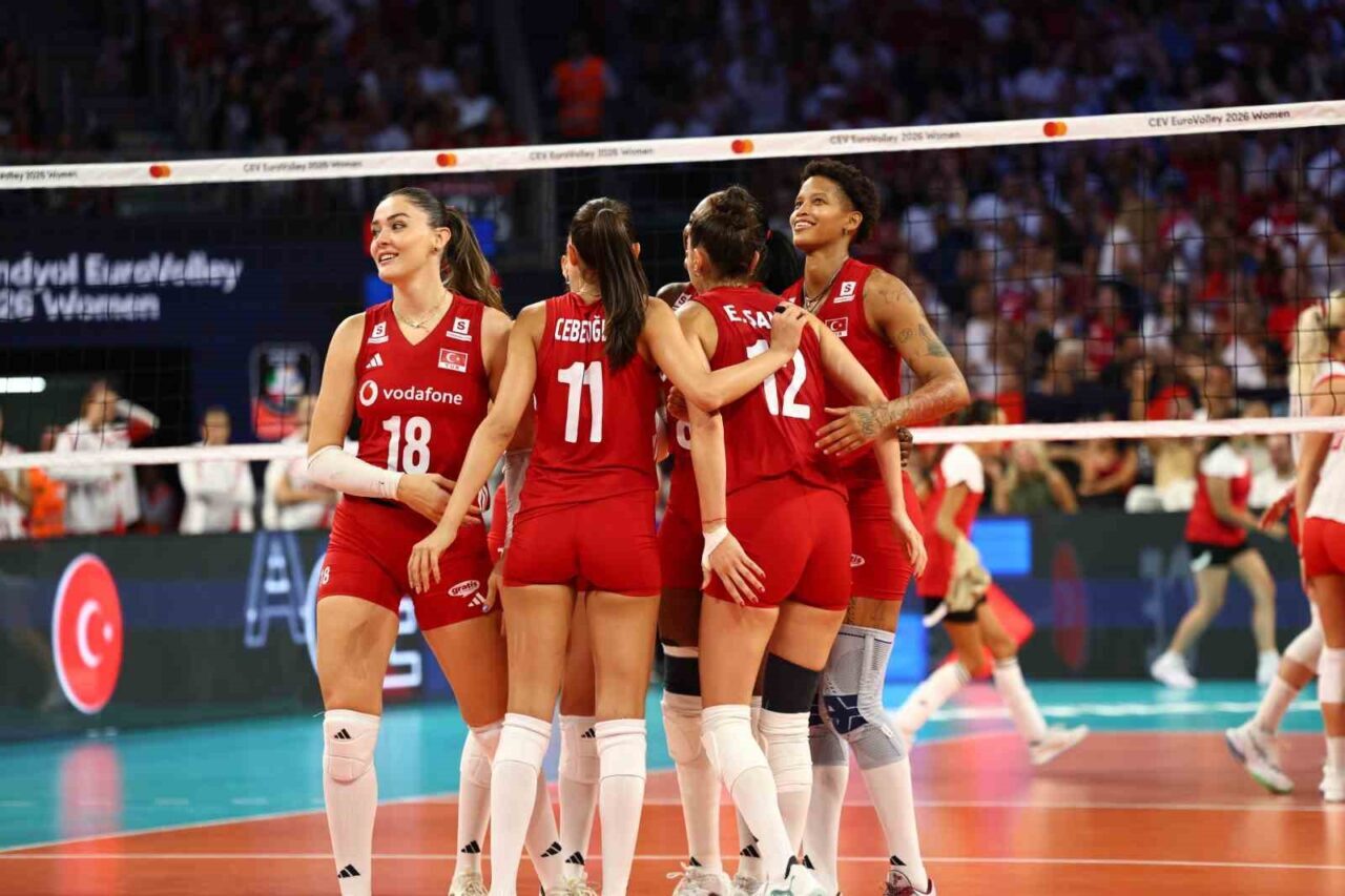 2026 CEV Avrupa Voleybol Şampiyonası: Türkiye: 2 - Polonya: 3 127 Bülten Medya -