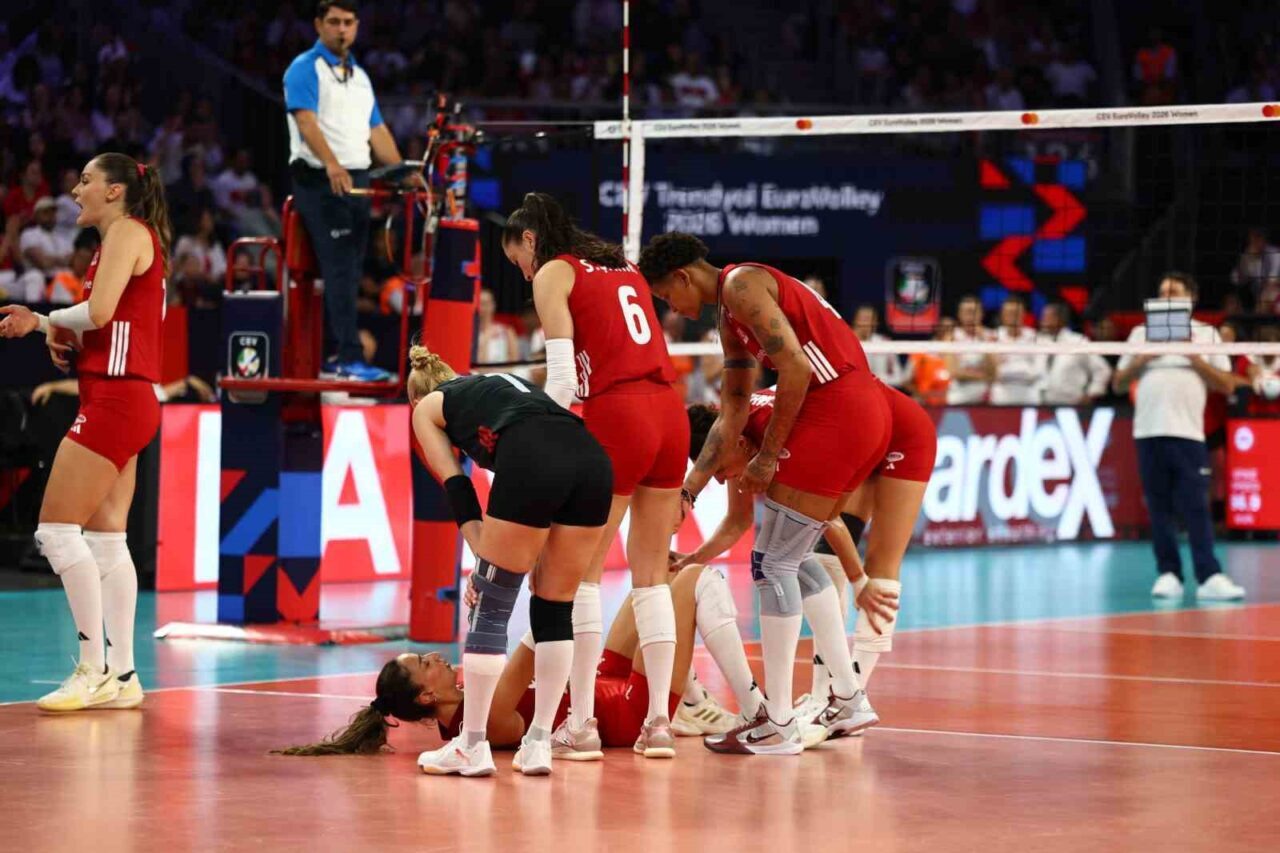 2026 CEV Avrupa Voleybol Şampiyonası: Türkiye: 2 - Polonya: 3 138 Bülten Medya -