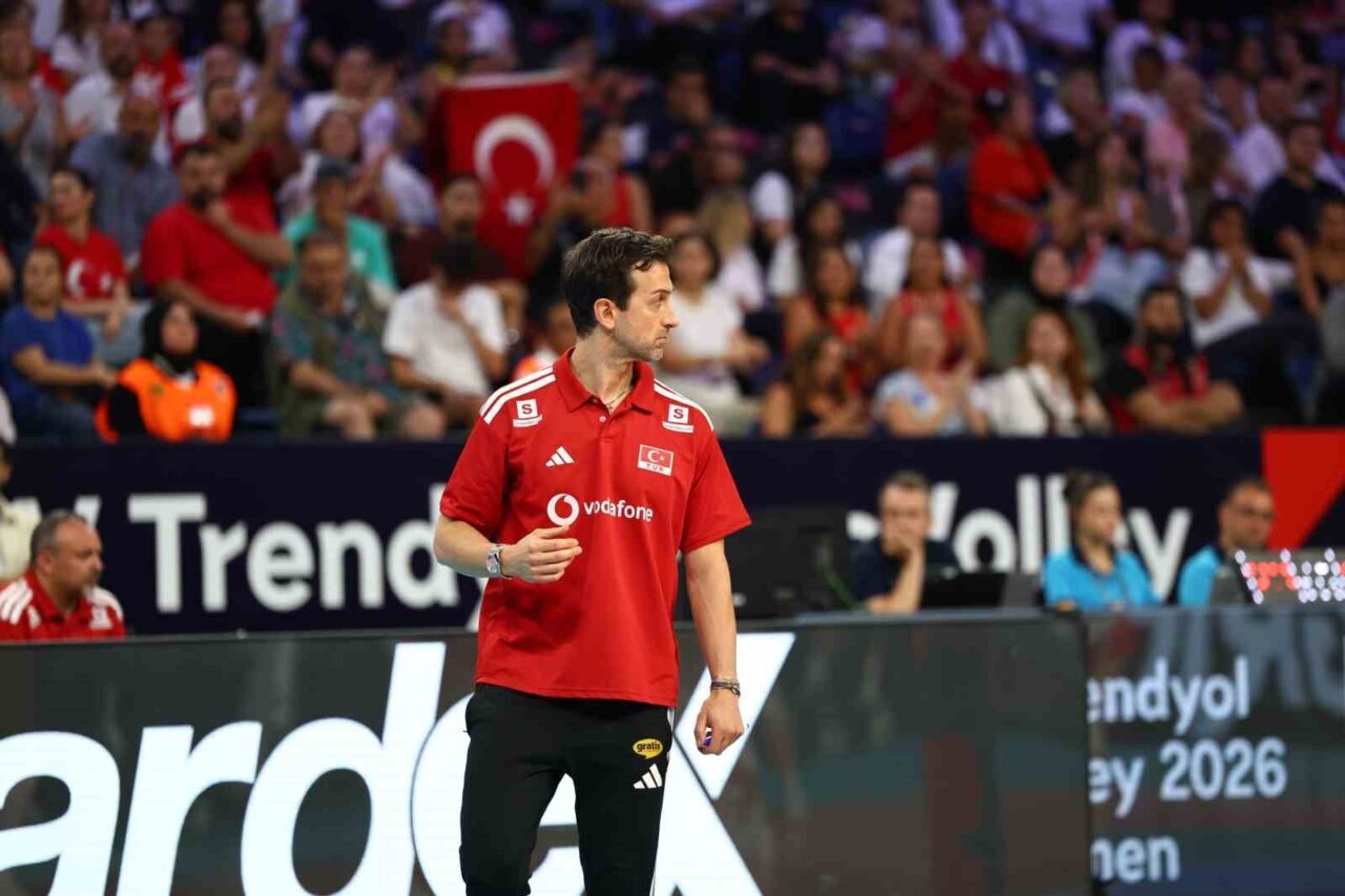 2026 CEV Avrupa Voleybol Şampiyonası: Türkiye: 2 - Polonya: 3 125 Bülten Medya -