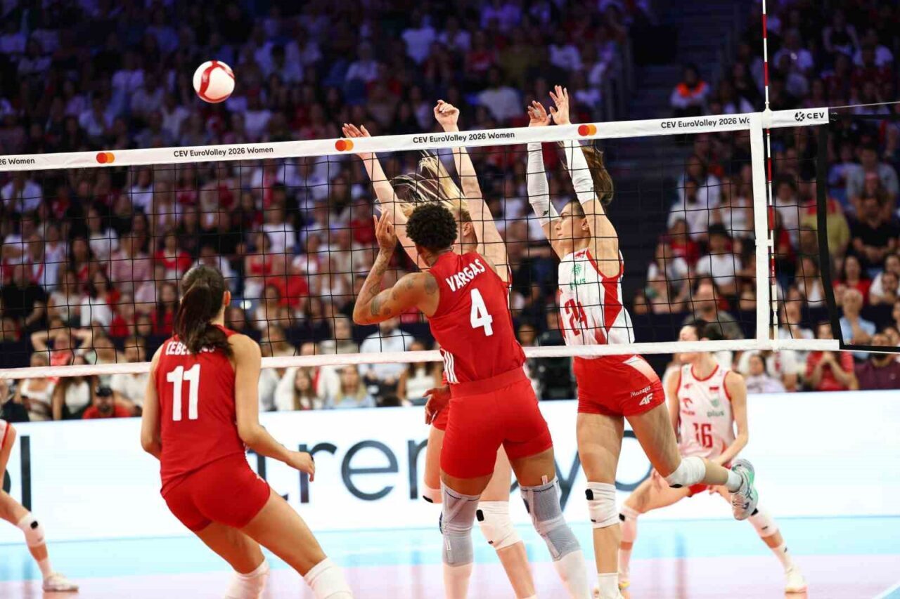 2026 CEV Avrupa Voleybol Şampiyonası: Türkiye: 2 - Polonya: 3 133 Bülten Medya -