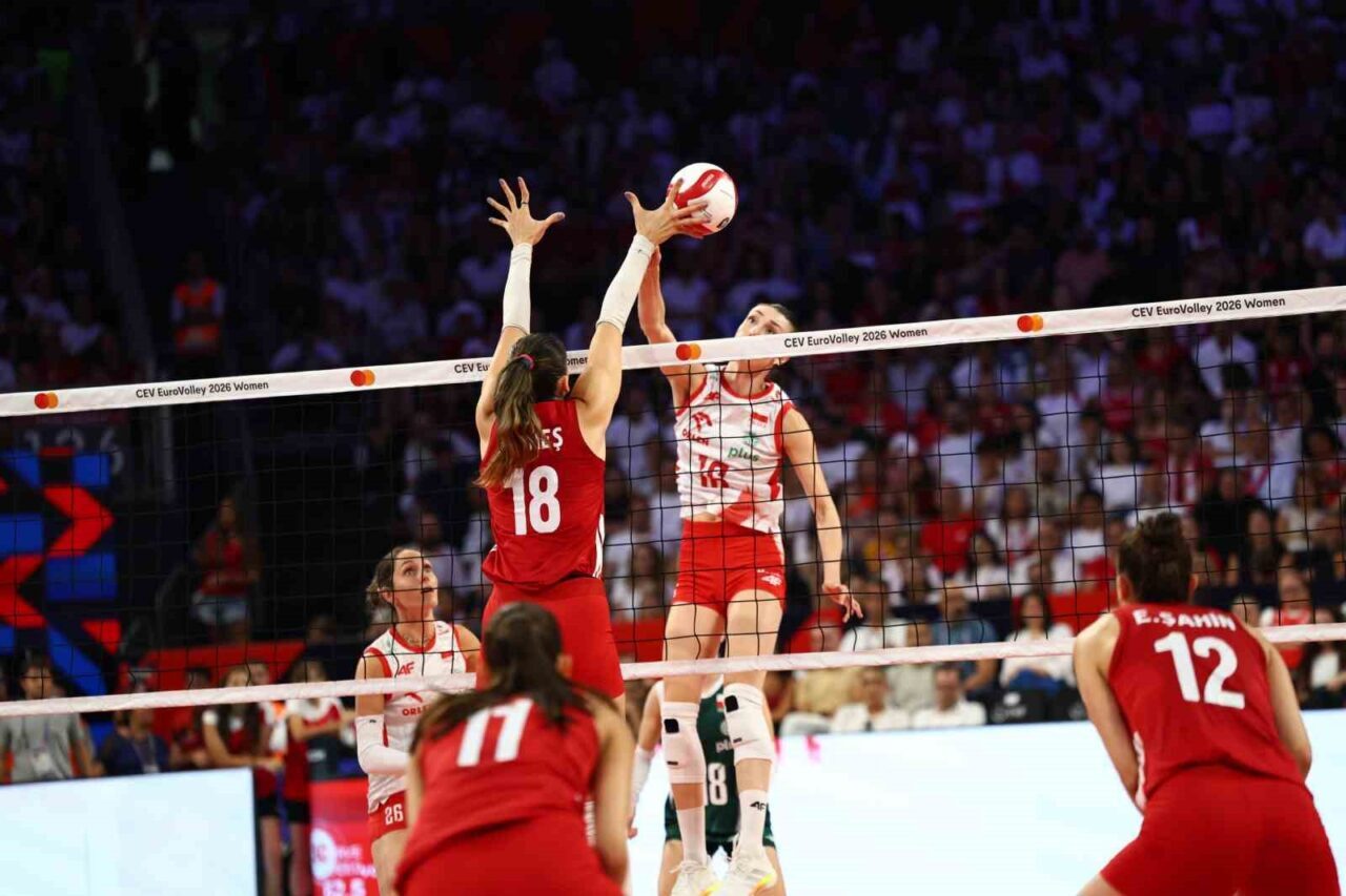 2026 CEV Avrupa Voleybol Şampiyonası: Türkiye: 2 - Polonya: 3 120 Bülten Medya -