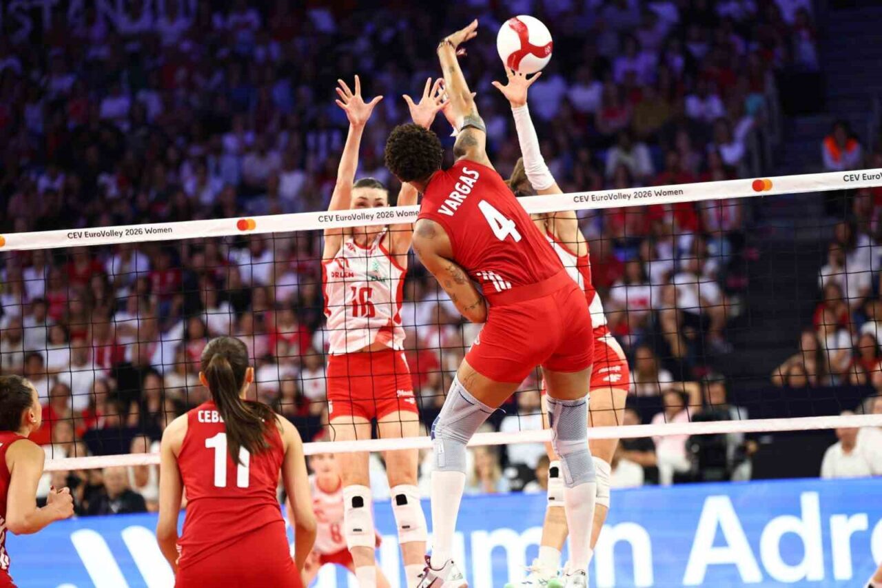 2026 CEV Avrupa Voleybol Şampiyonası: Türkiye: 2 - Polonya: 3 123 Bülten Medya -