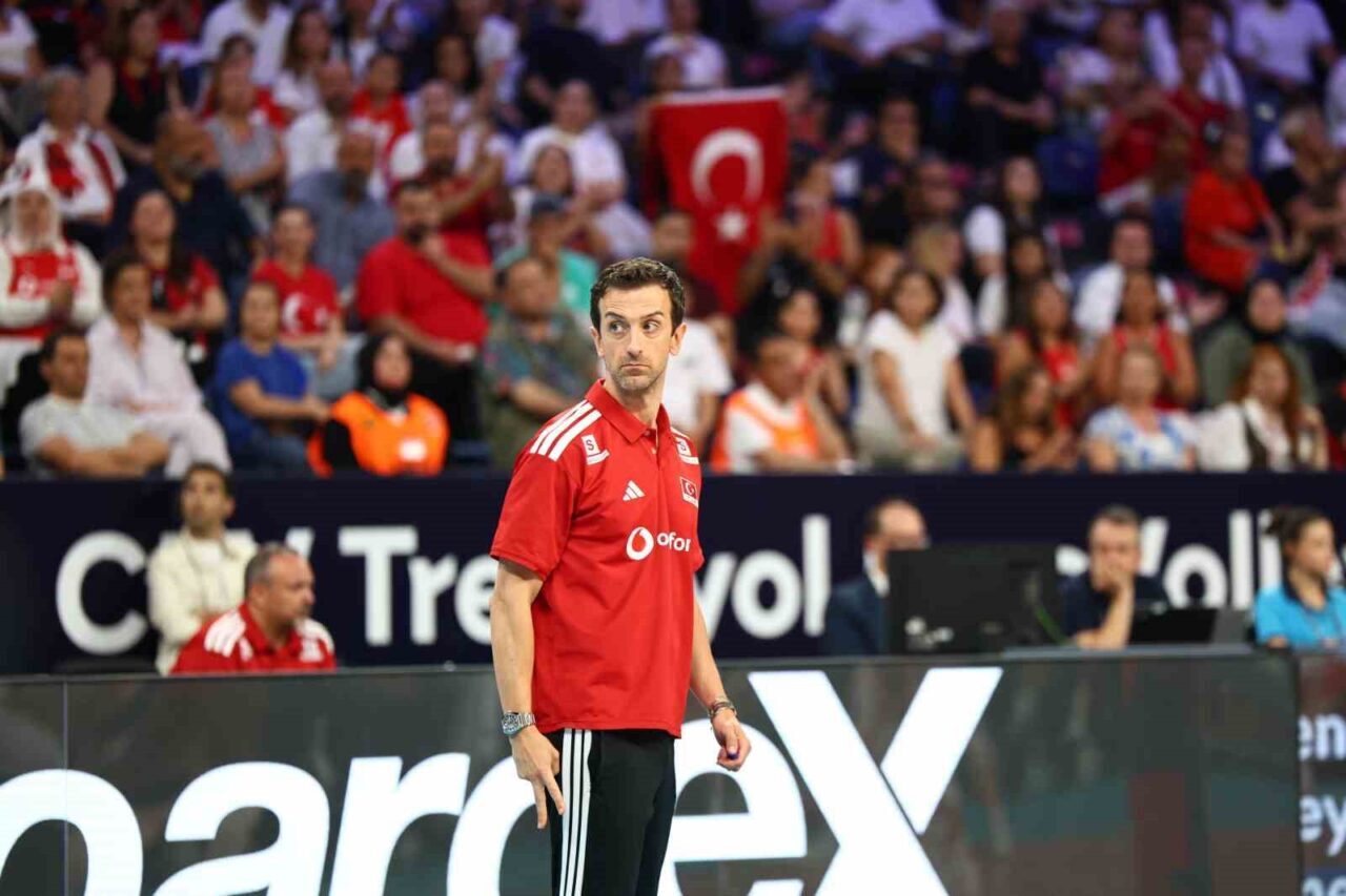 2026 CEV Avrupa Voleybol Şampiyonası: Türkiye: 2 - Polonya: 3 126 Bülten Medya -