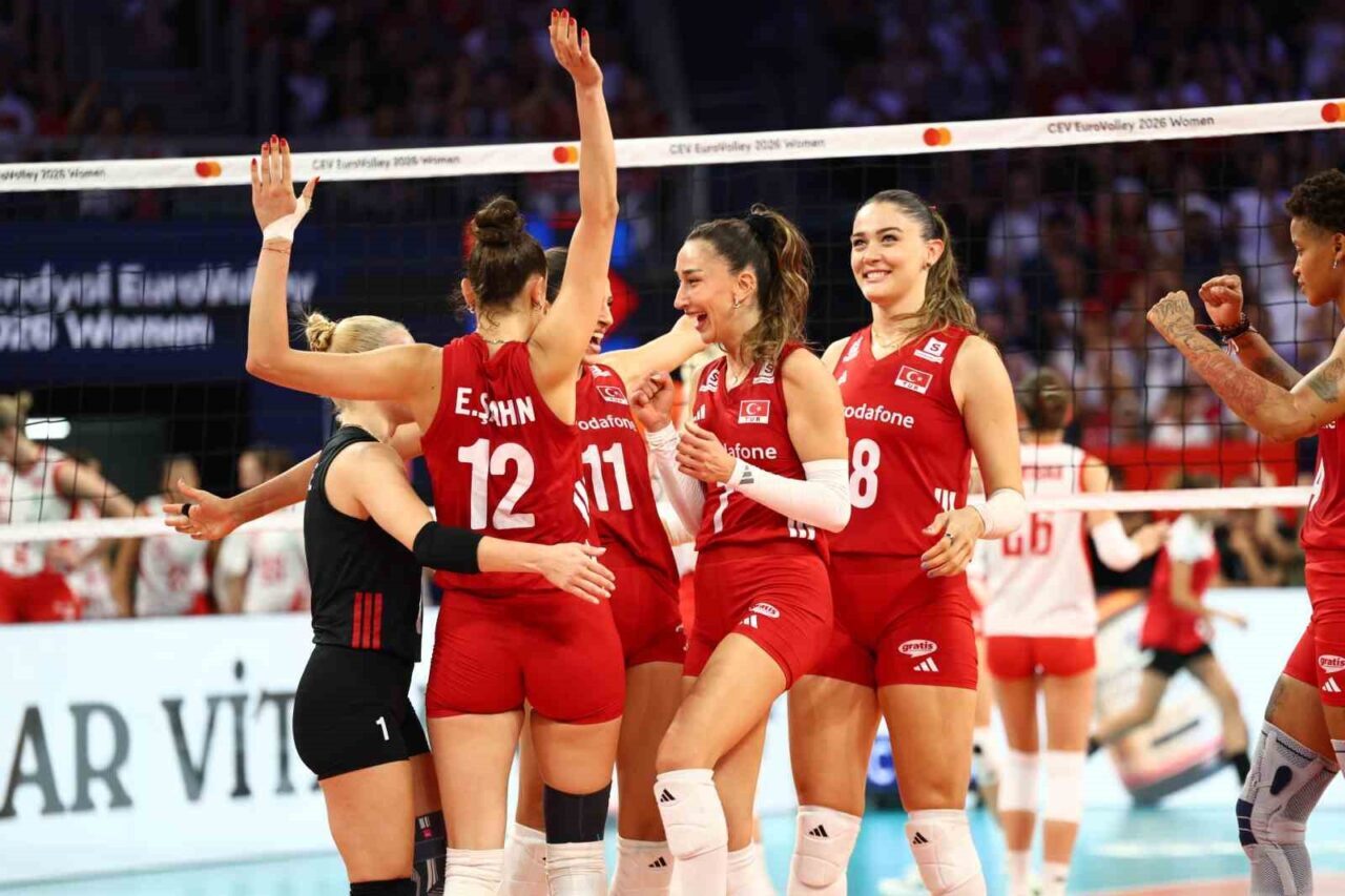 2026 CEV Avrupa Voleybol Şampiyonası: Türkiye: 2 - Polonya: 3 118 Bülten Medya -