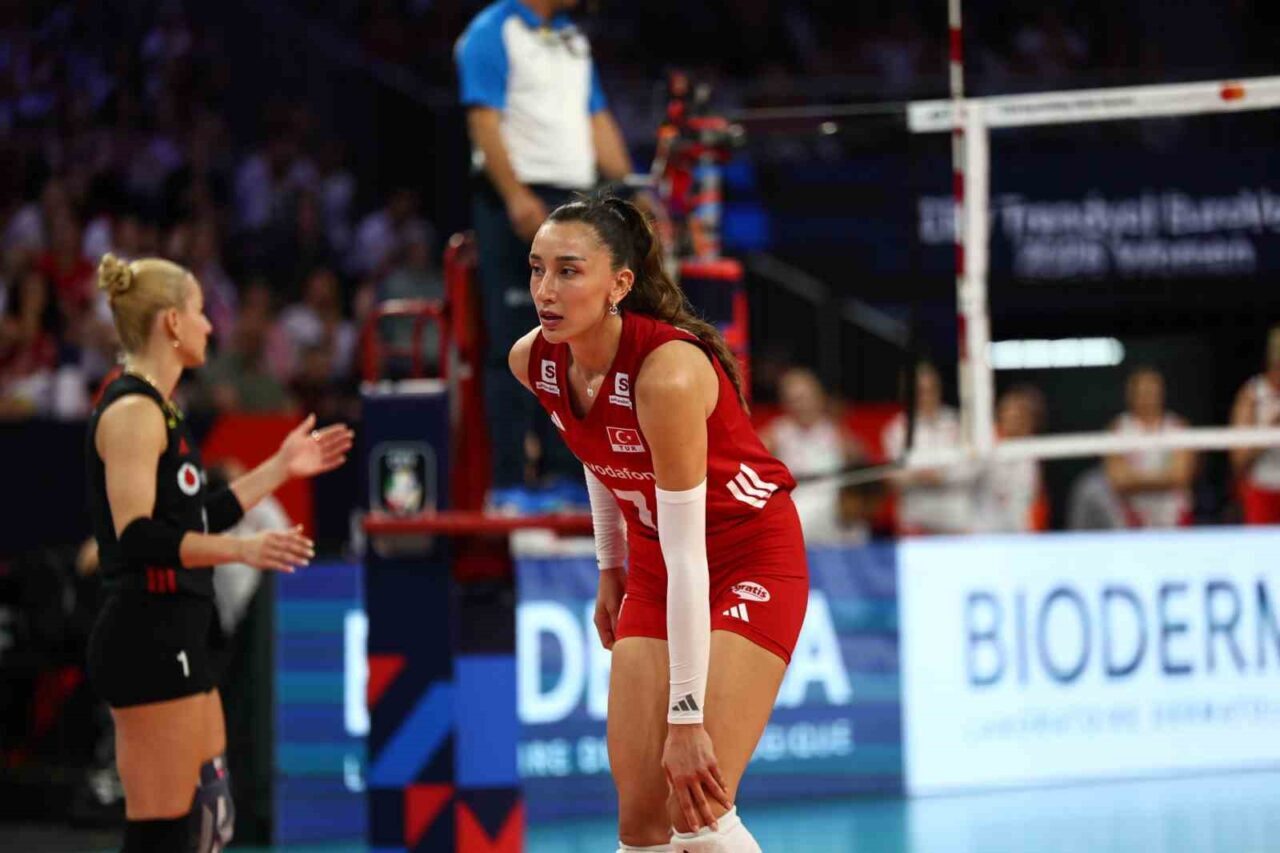 2026 CEV Avrupa Voleybol Şampiyonası: Türkiye: 2 - Polonya: 3 135 Bülten Medya -