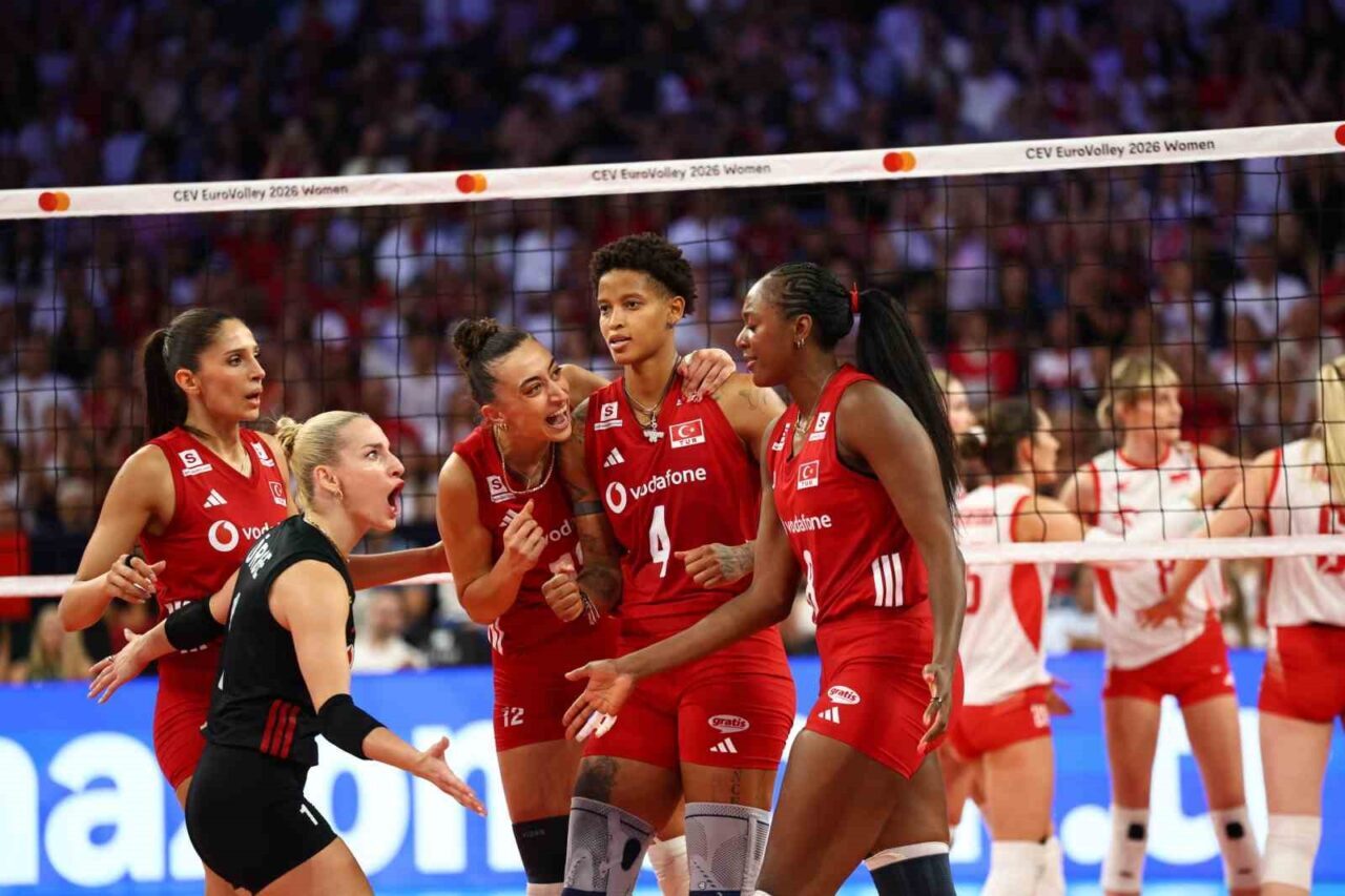2026 CEV Avrupa Voleybol Şampiyonası: Türkiye: 2 - Polonya: 3 110 Bülten Medya -