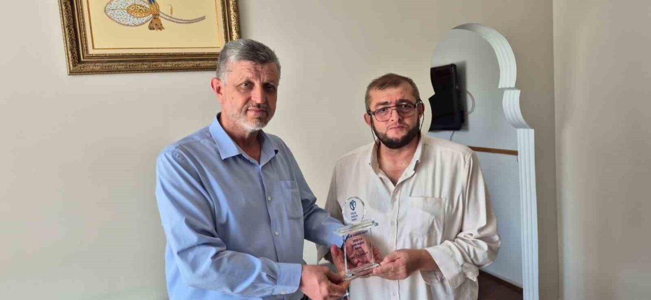 İyilik Sağlık Vakfı (İSV) tarafından düzenlenen İyilik Sağlık Ödülü bu