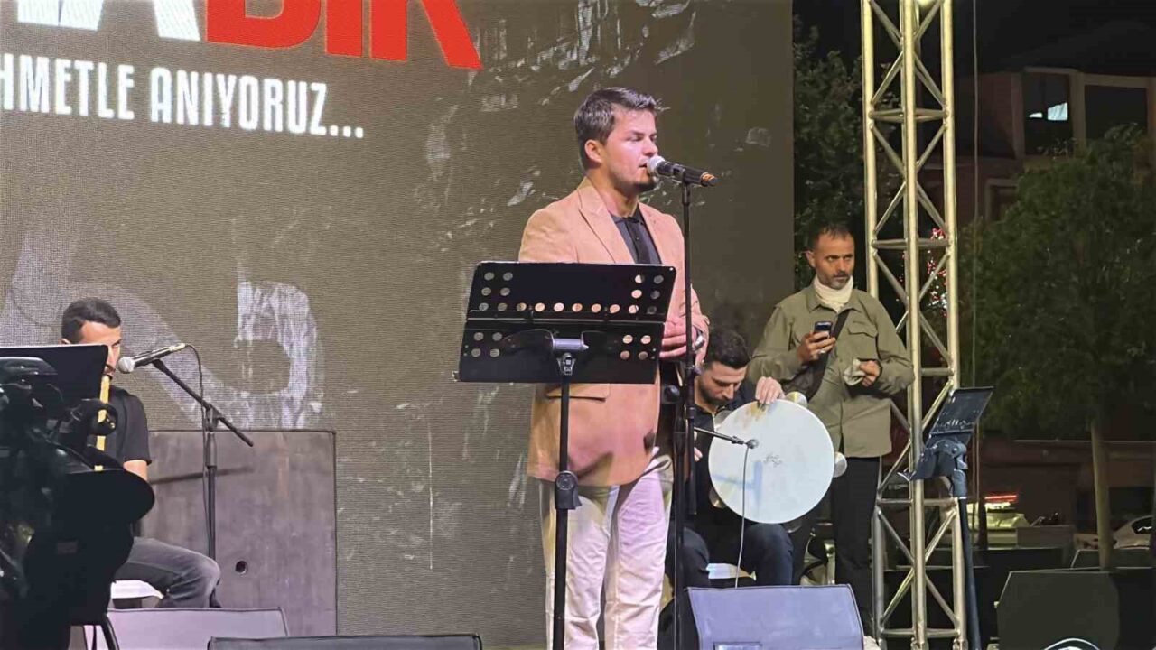 27 yıl önce depremde hayatını kaybedenler Sakarya’da anıldı 22 Bülten Medya -