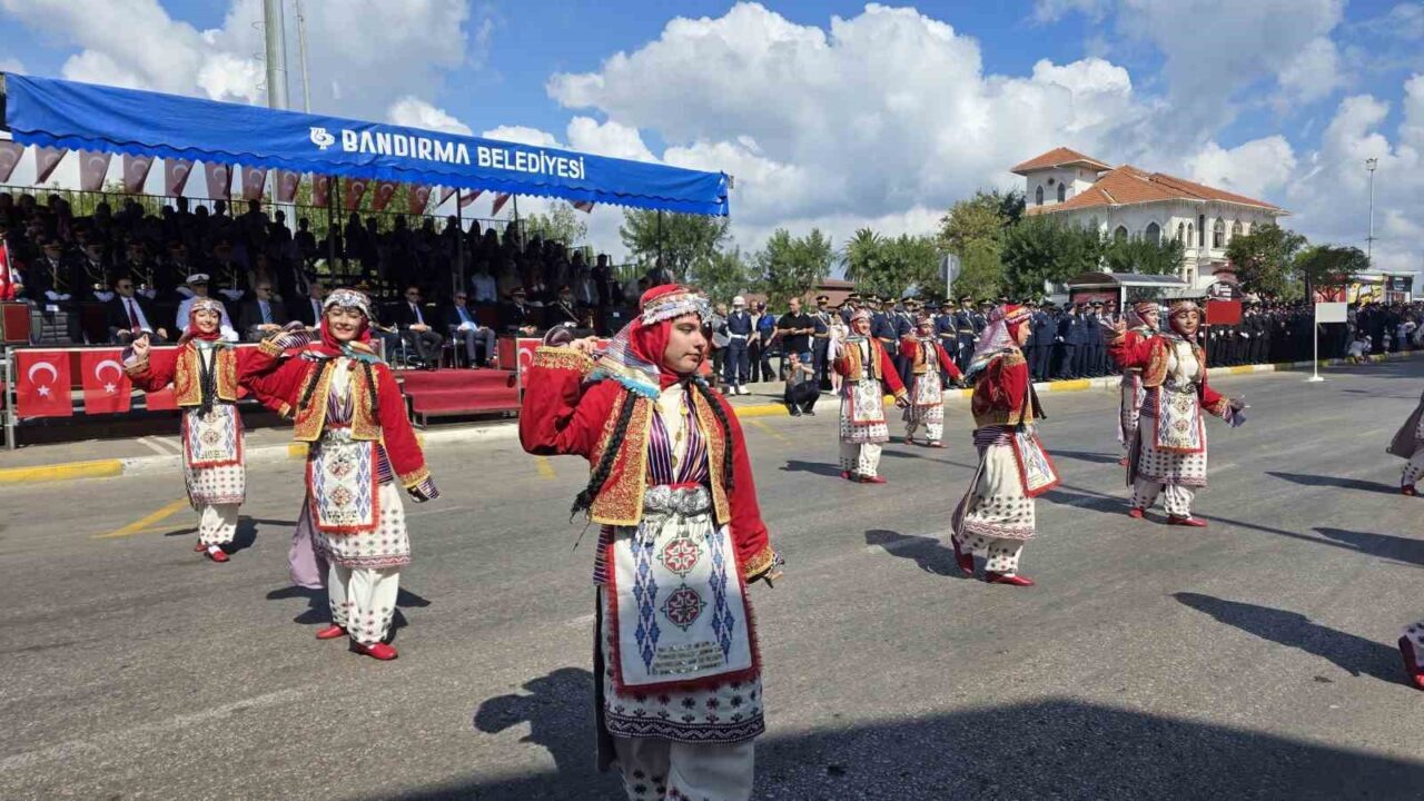 30 Ağustos Zafer Bayramı Bandırma’da törenle kutlandı 21 Bülten Medya -