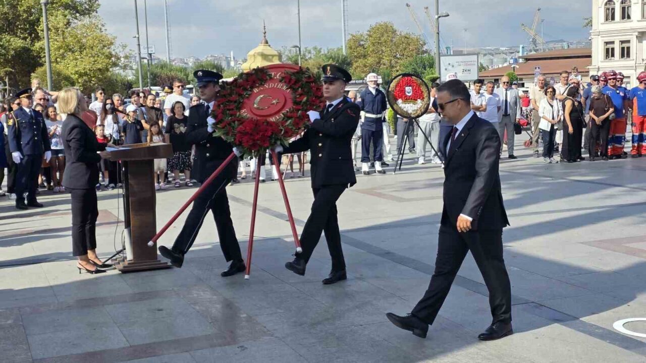 30 Ağustos Zafer Bayramı Bandırma’da törenle kutlandı 19 Bülten Medya -