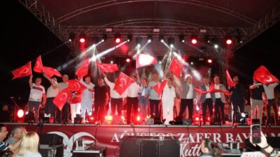 Balıkesir’in Edremit Belediyesi, 30 Ağustos Zafer Bayramı’nın 104. yıl dönümünü