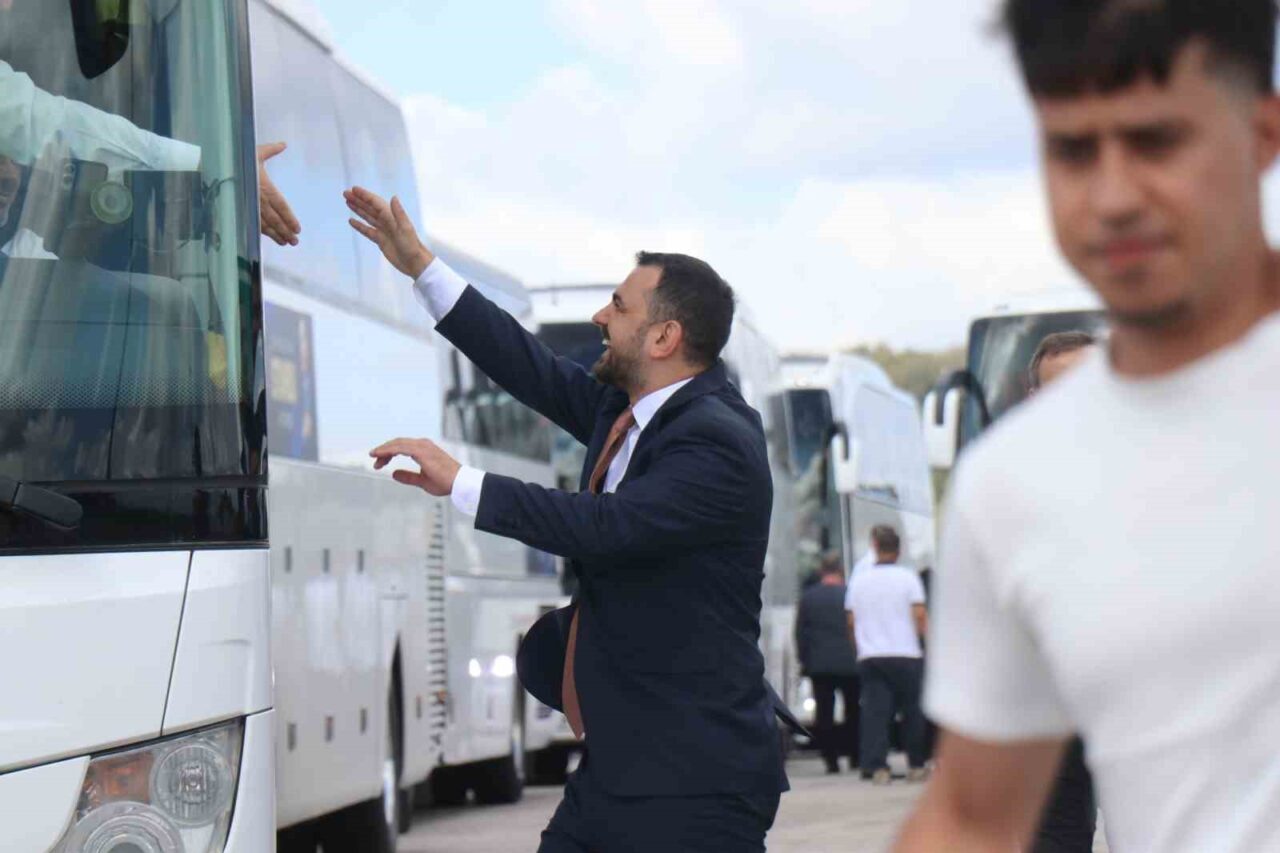 300 otobüs, 15 bin AK Parti mensubu, İstanbul’dan Ankara’ya yola çıktı 27 Bülten Medya -