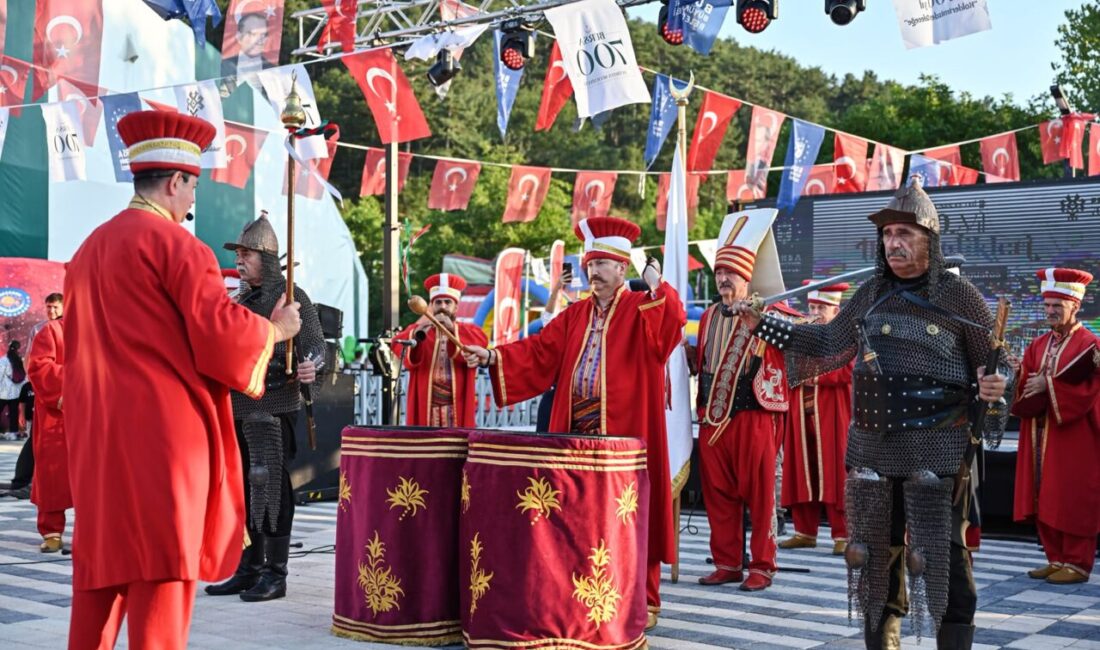 Bursa’nın 700 yıllık fetih coşkusu Keles’te yaşandı Bursa’nın Fethi’nin 700’üncü yıl dönümü etkinlikleri kapsamında düzenlenen ilçe şenliklerinin