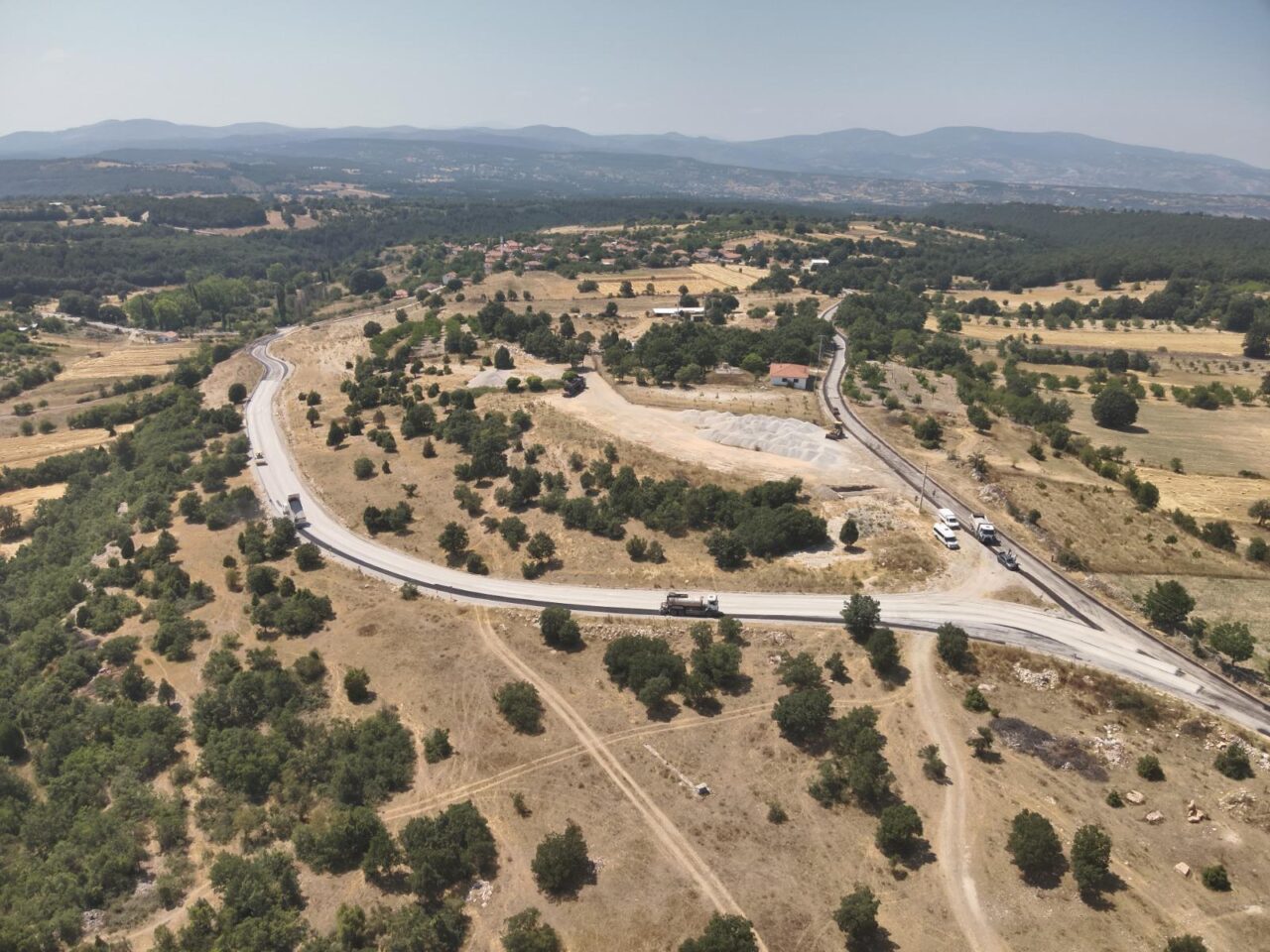 Harmancık’ta yollar yenileniyor! 2 Bülten Medya -