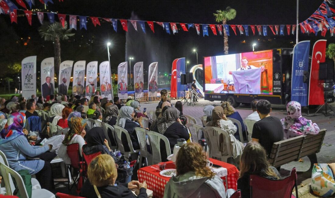 Bursa Büyükşehir Belediyesi’nin düzenlediği Yeşilçam Sinema Akşamları, Türk sinemasının unutulmaz