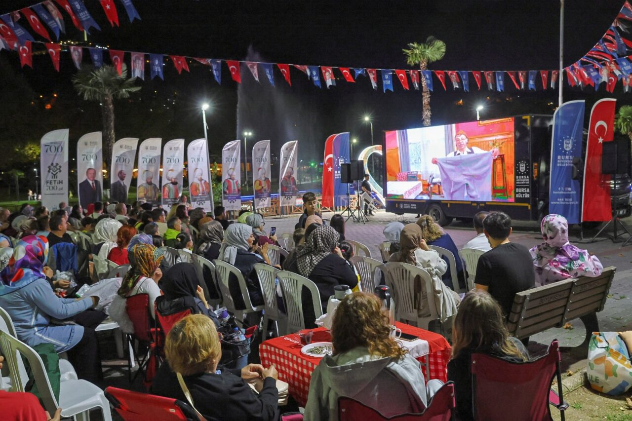 Bursa Büyükşehir Belediyesi’nin düzenlediği Yeşilçam Sinema Akşamları, Türk sinemasının unutulmaz