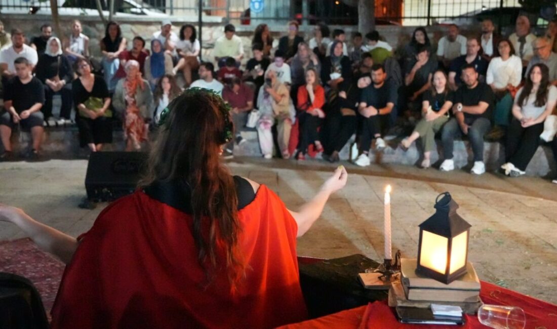 Bursa’nın hikâyeleri bu kez müzikle anlatıldı Bursa’nın fethinin 700. yılı kapsamında düzenlenen “Bursa’da İkinci Zaman” etkinliğinde,