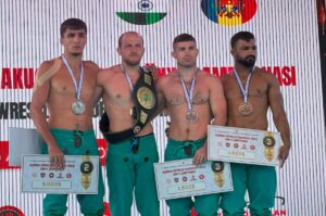 Bursa Büyükşehir Belediyespor güreşçisi Fazlı Eryılmaz, Ankara’da düzenlenen Keçiören Büyükler