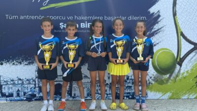 Bursa Büyükşehir Belediyesi’nin ev sahipliğinde düzenlenen 8-9-10 Yaz Kupası Tenis
