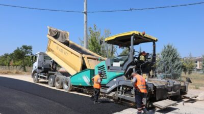 Bursa Büyükşehir Belediyesi, İnegöl Cumhuriyet Mahallesi’ndeki Çalıkavak güzergahını 1.200 ton