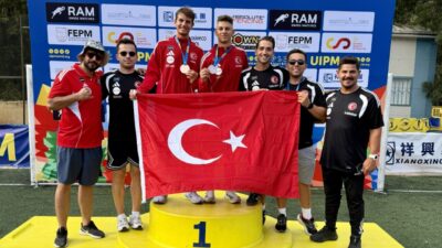 Bursa Büyükşehir Belediyespor Kulübü sporcusu Muhammed Emir Kurtulan, İspanya’da düzenlenen