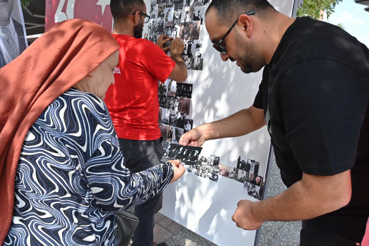 Bursa’da yüzlerce fotoğraf birleşti! 1 Bülten Medya -