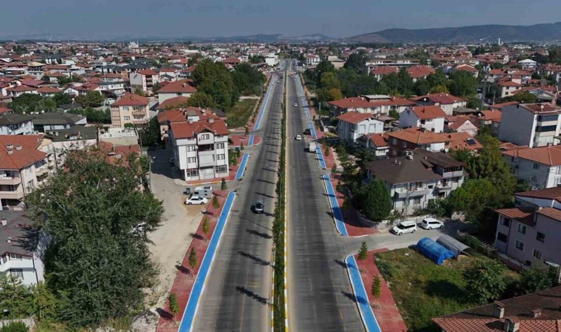 4 kilometrelik cadde üzerindeki aydınlatma çalışmaları tamamlandı Sakarya’da Adapazarı Çevre Yolu ile Kuyudibi Kavşağı arasındaki 4 kilometrelik